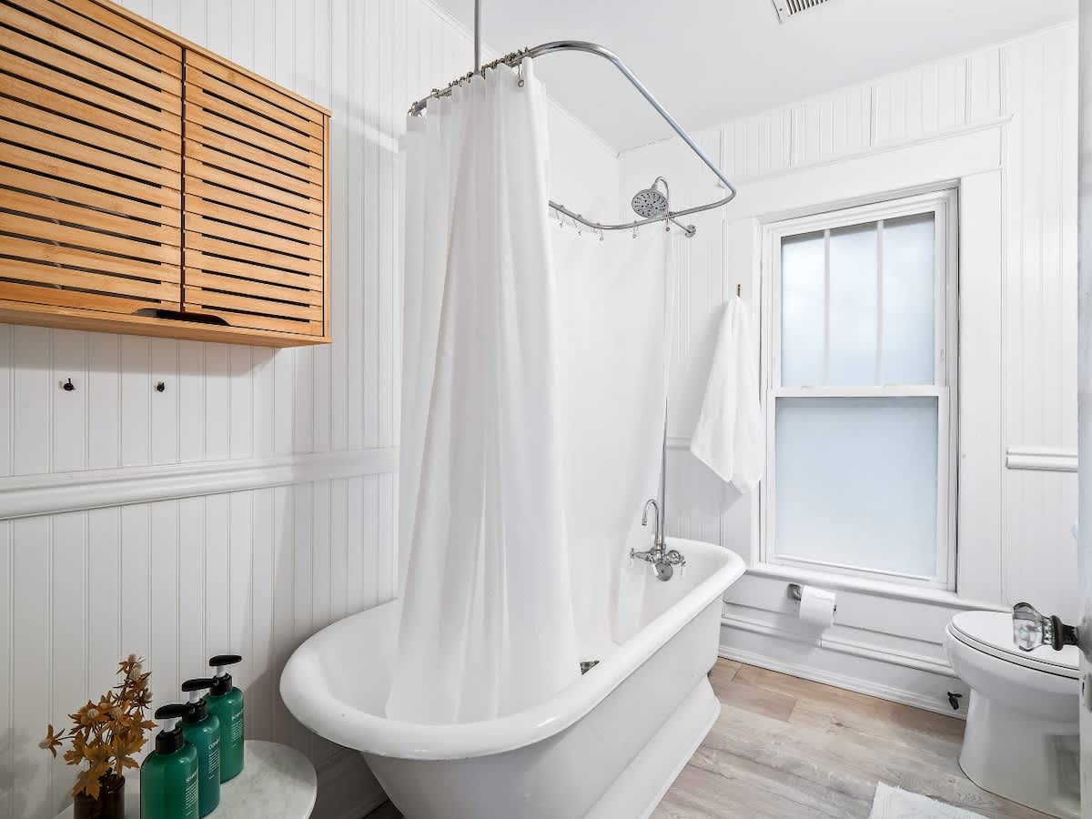 fb580b42 8426 45 V 789