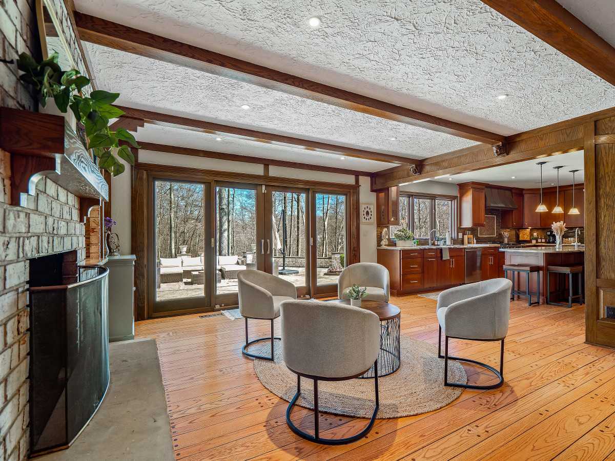 fb6f8c97 0884 45 5uEHH