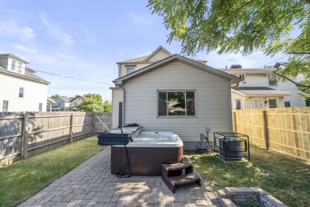 6b5b96bc ae1b 4a iuzpr