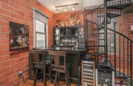 cl1jf4apwpegxhrfrq3w