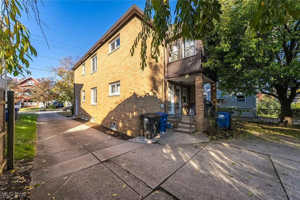 caquvv2yec9uxxfdyder