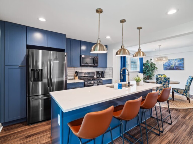 Modern family kitchen in a spacious Ohio vacation home designed for cooking, gathering, and multi-generational family vacations