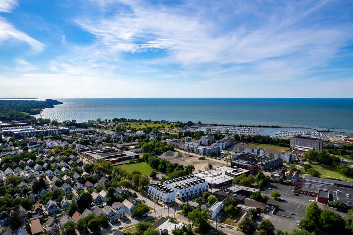 5a0fe952 cde2 43 HD6lR